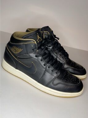 Nike Air Jordan 1 Mid Black Gold Men’s Size 9.5